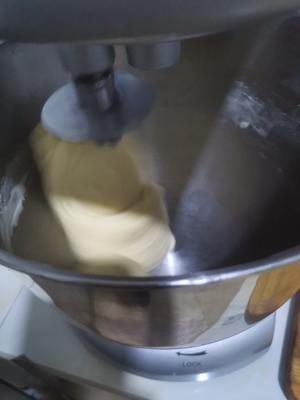 容易做的拉丝糯米粉面包的做法 步骤2