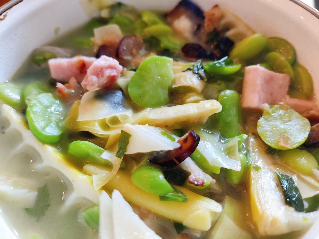 蚕豆咸肉焖春笋/春三鲜