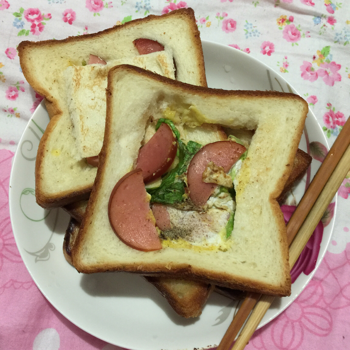 荷包蛋土司