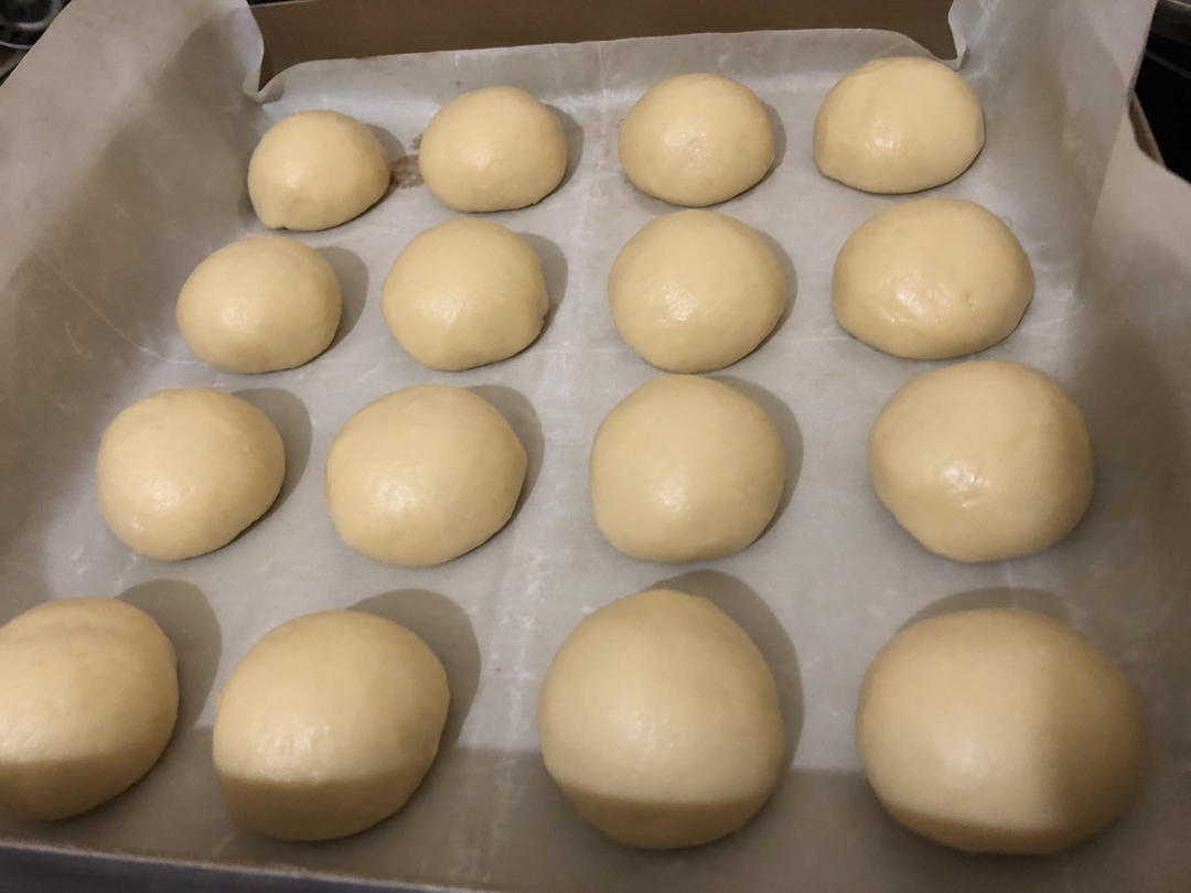 一次发酵绵柔奶油小餐包（消耗淡奶油）