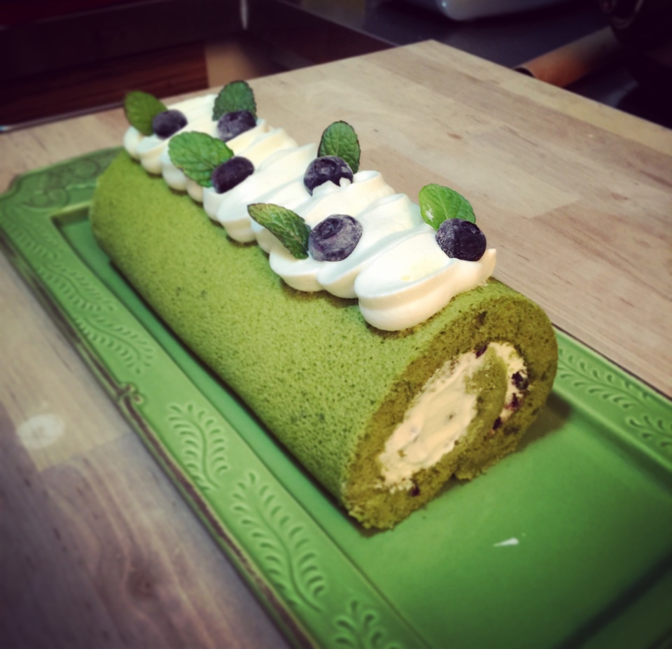 抹茶戚风蛋糕卷