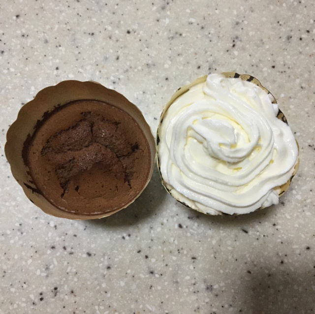 戚风小纸杯蛋糕