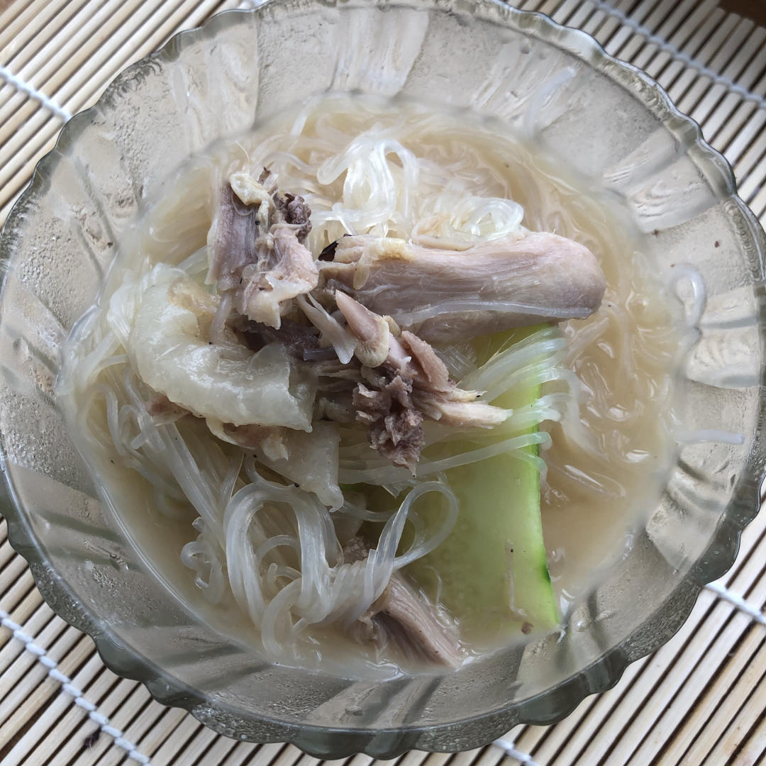 一个人能吃下一锅的虾皮冬瓜粉丝汤