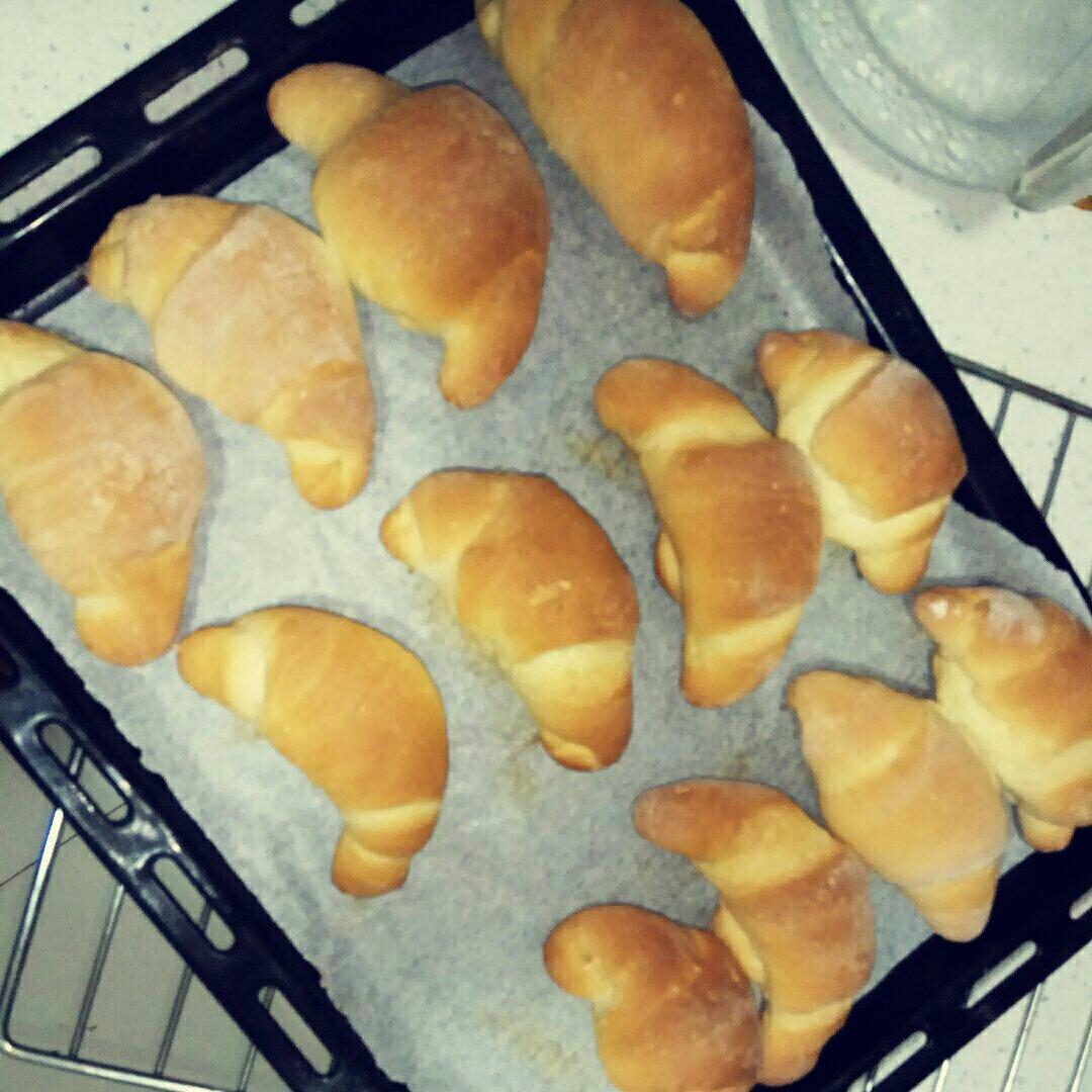 手揉小小牛角包🥐（牛奶面包配方）