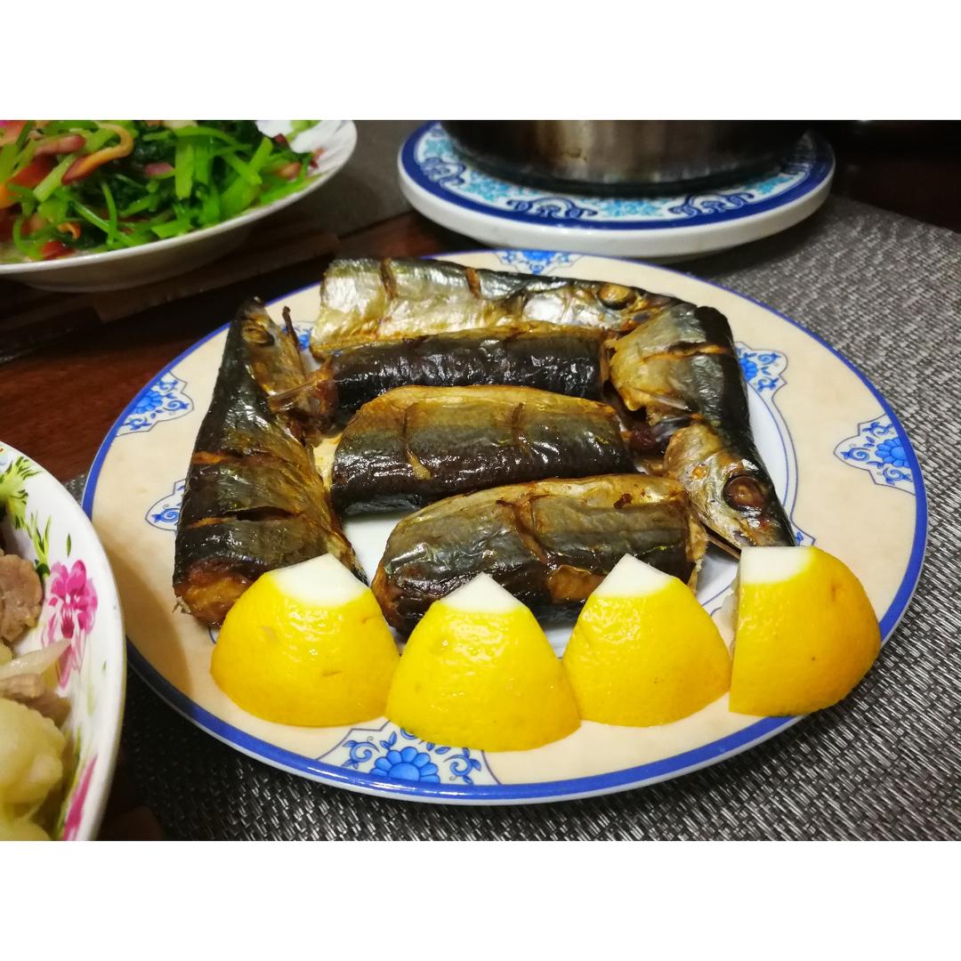 盐烤秋刀鱼