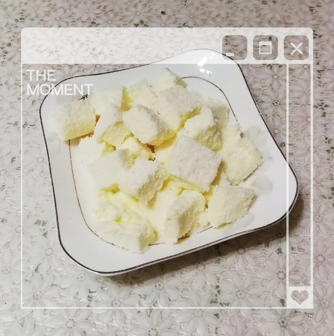 完胜85度C牛奶椰丝小方