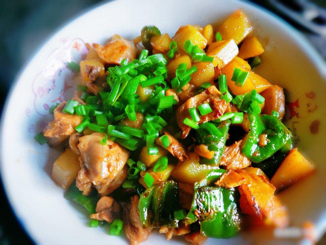 土豆焖鸡腿