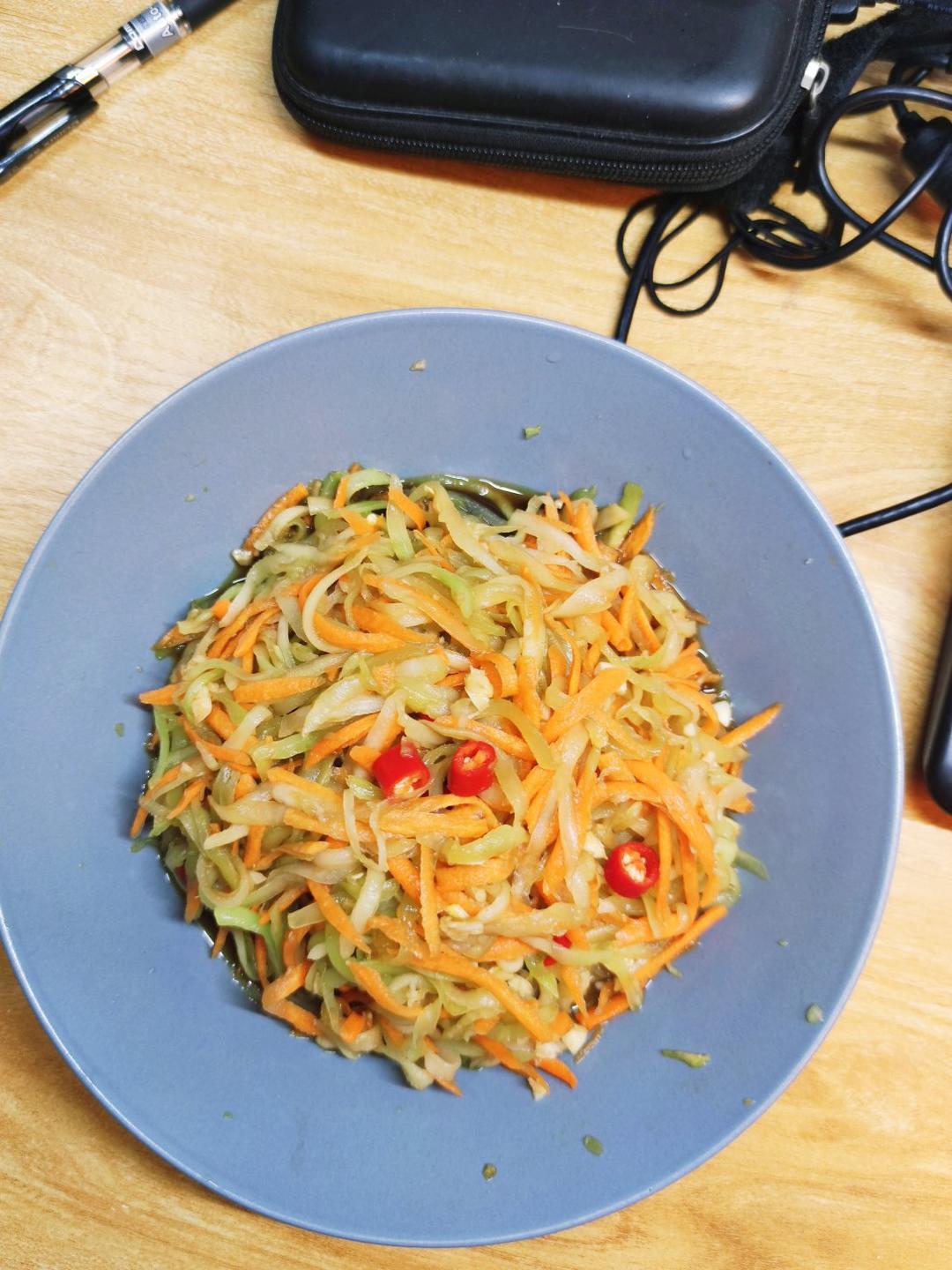 凉拌青笋（莴笋）