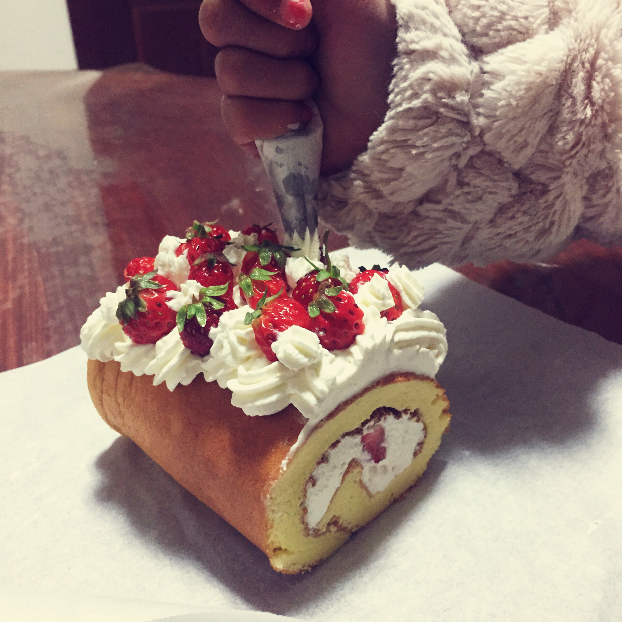 草莓奶油卷/O卷/小山卷