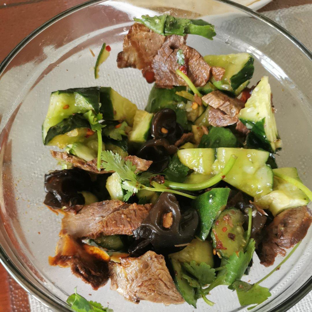 凉拌牛肉黄瓜