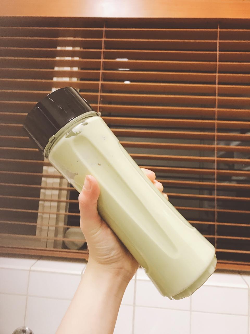 牛油果香蕉奶昔