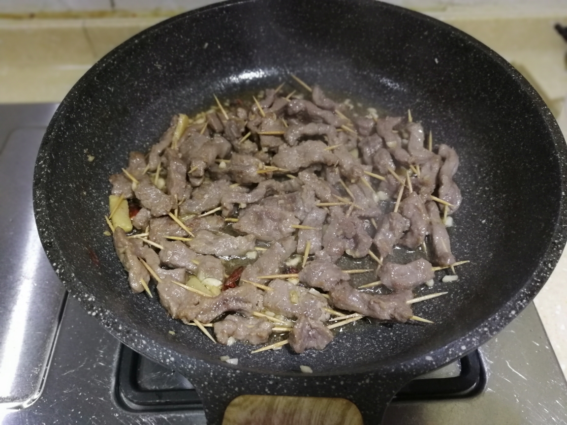 宅家必备美食——五香牙签牛肉的做法 步骤9