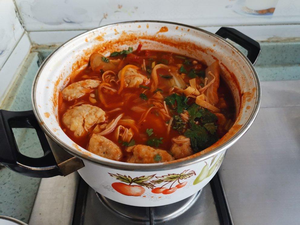 家传浓汤西红柿🍅猪肉丸子汤