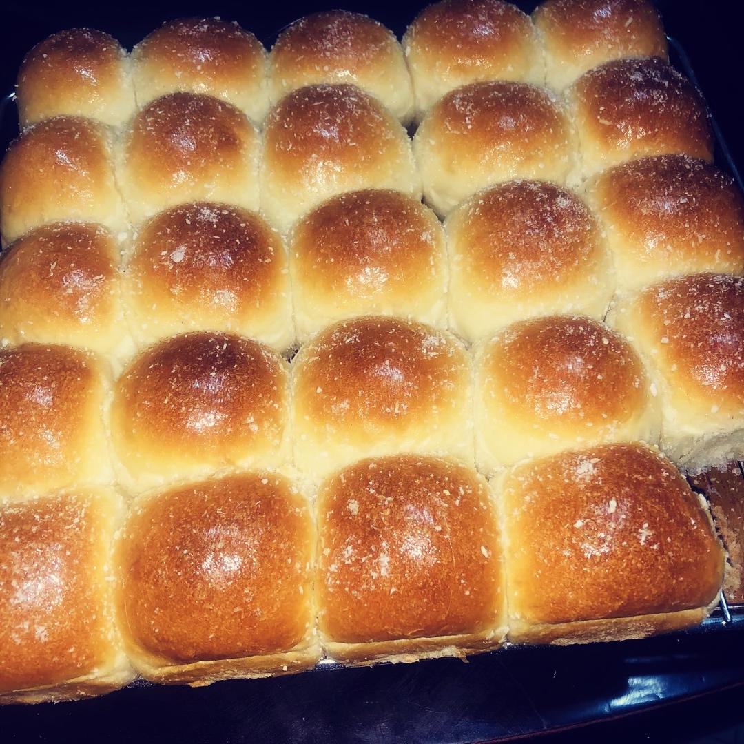 🥛超简单快手，柔软拉丝，一次发酵，牛奶小餐包