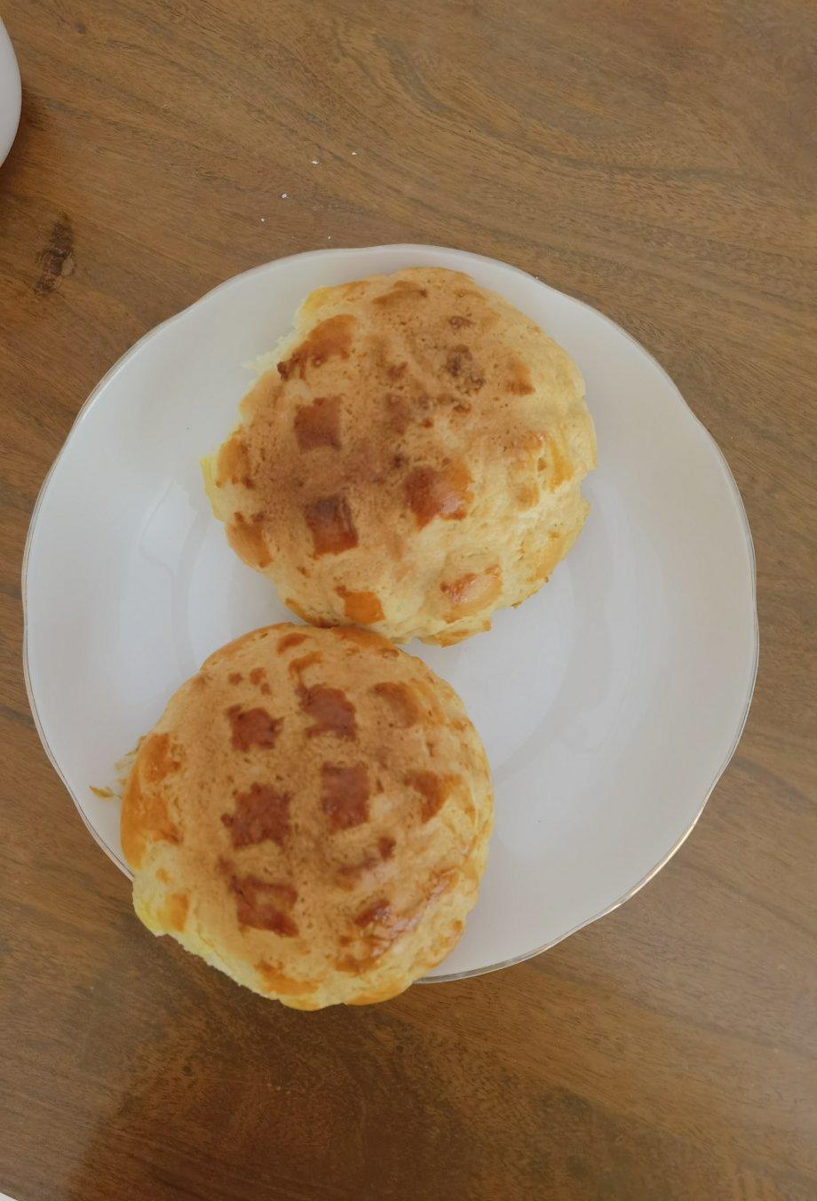 好吃到炸裂的港式菠萝包（附带制作酥皮的小视频）