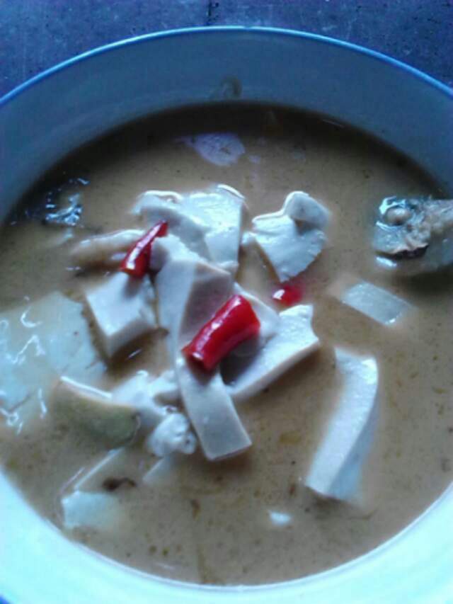 鲫鱼豆腐汤