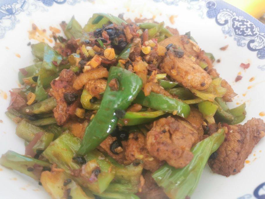 成都人家里的青椒回锅肉
