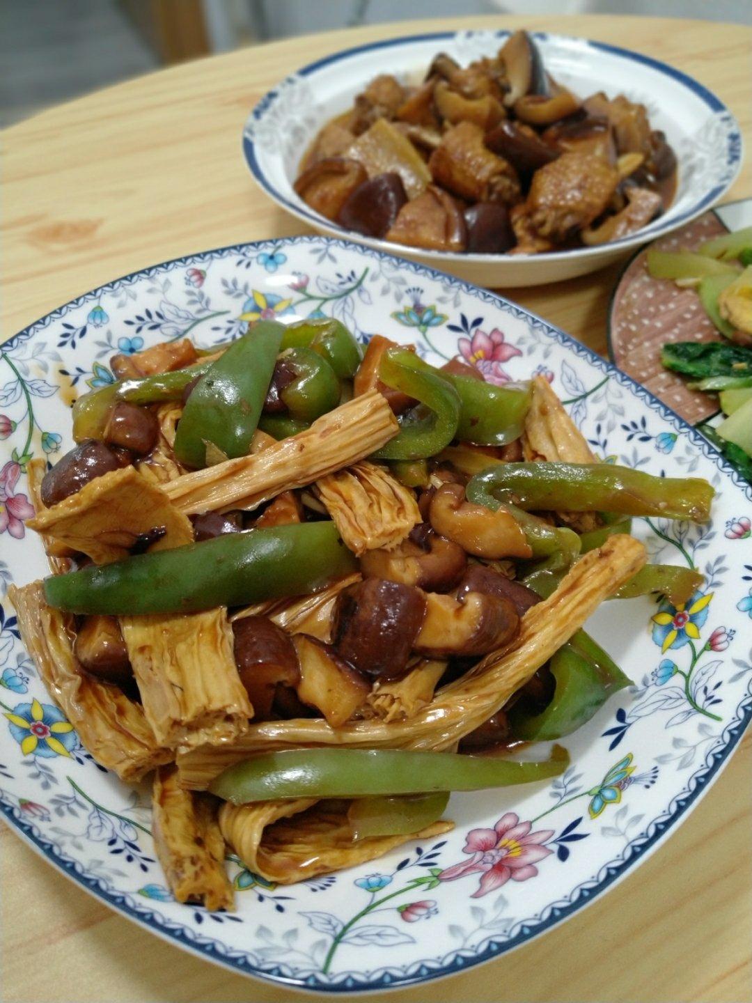 腐竹烧香菇