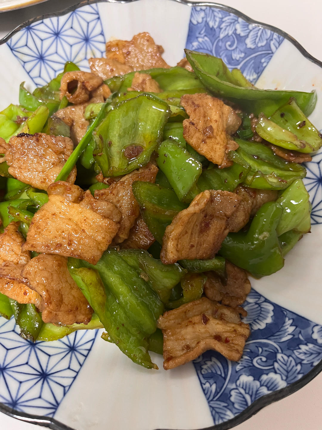 家庭版小炒肉，青椒五花肉，肥而不腻下饭菜，鲜辣香