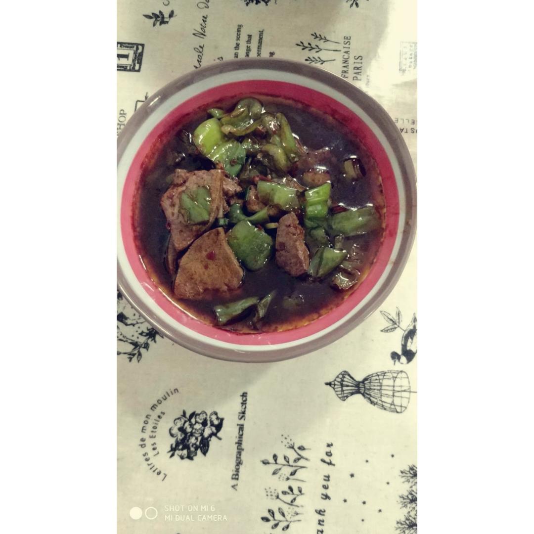 【酱爆猪肝面】