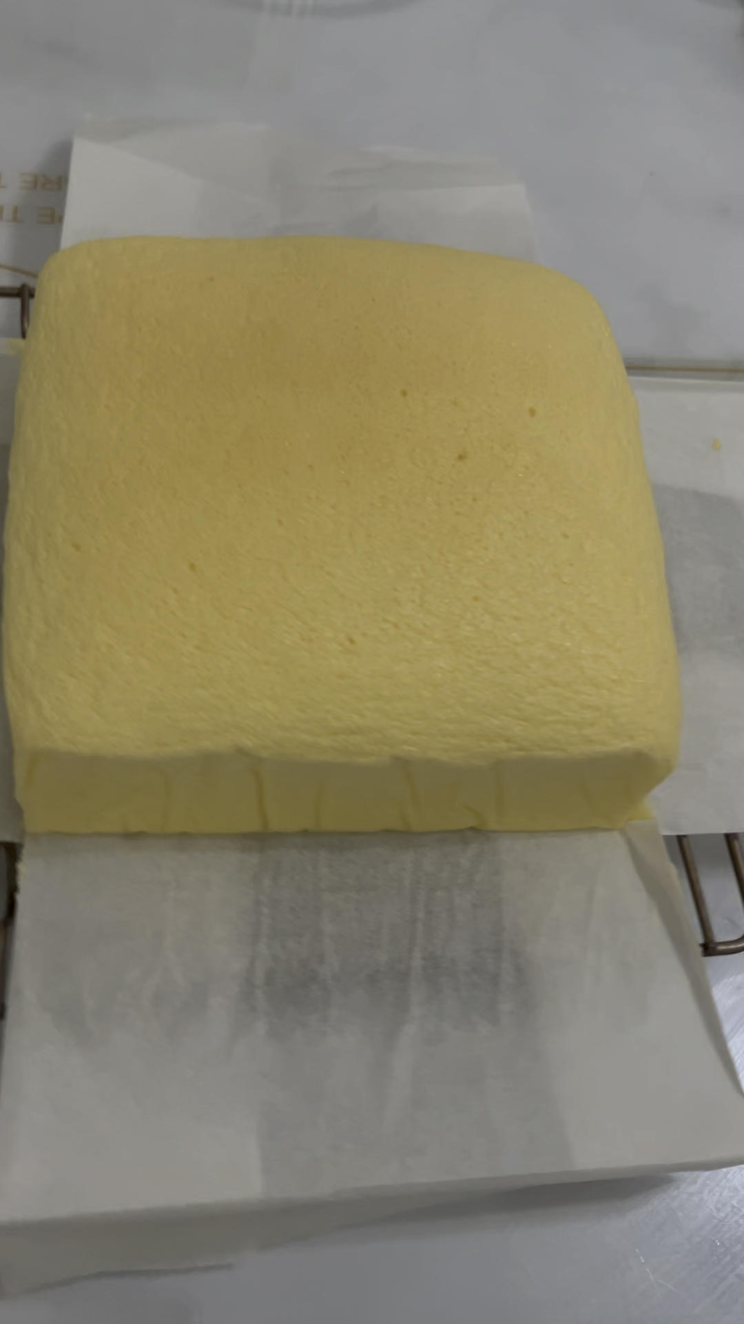 堪比柯基屁股
爆浆芝士🧀古早蛋糕