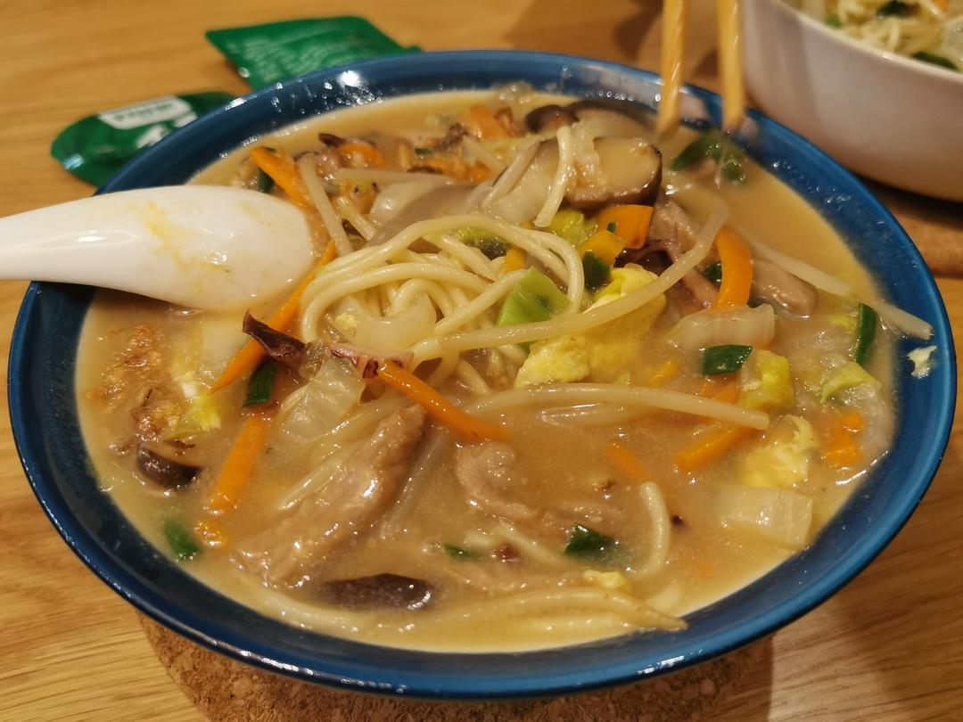 去厦门福州宁可舍弃本帮菜都要吃一碗的【莆田卤面】