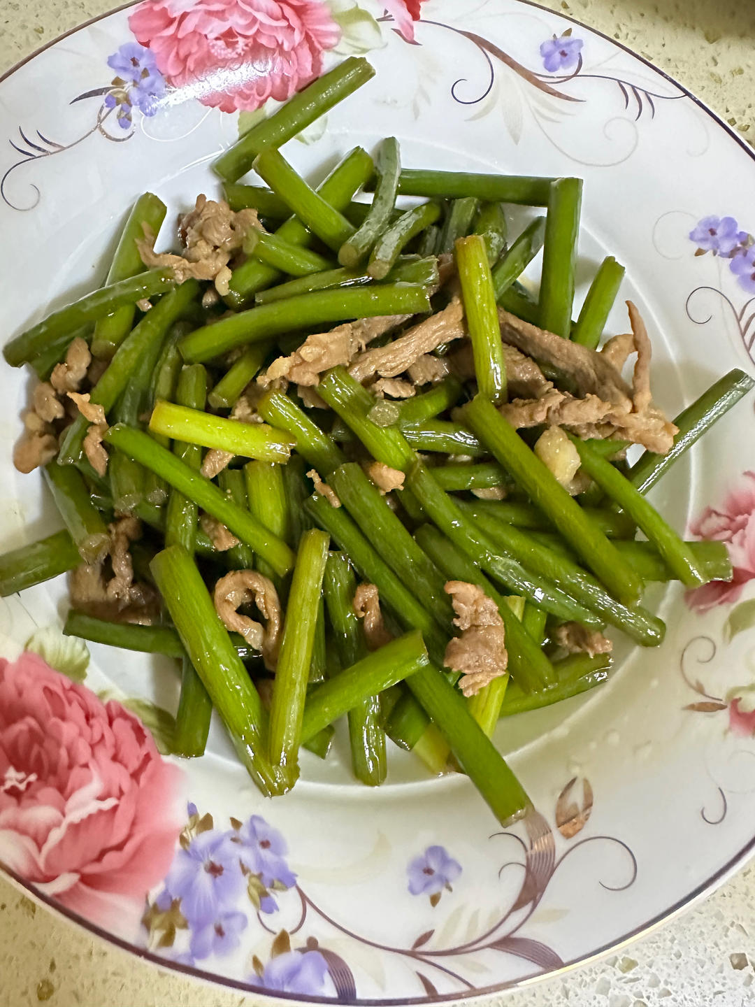 简单易做的下饭菜－蒜苔炒肉