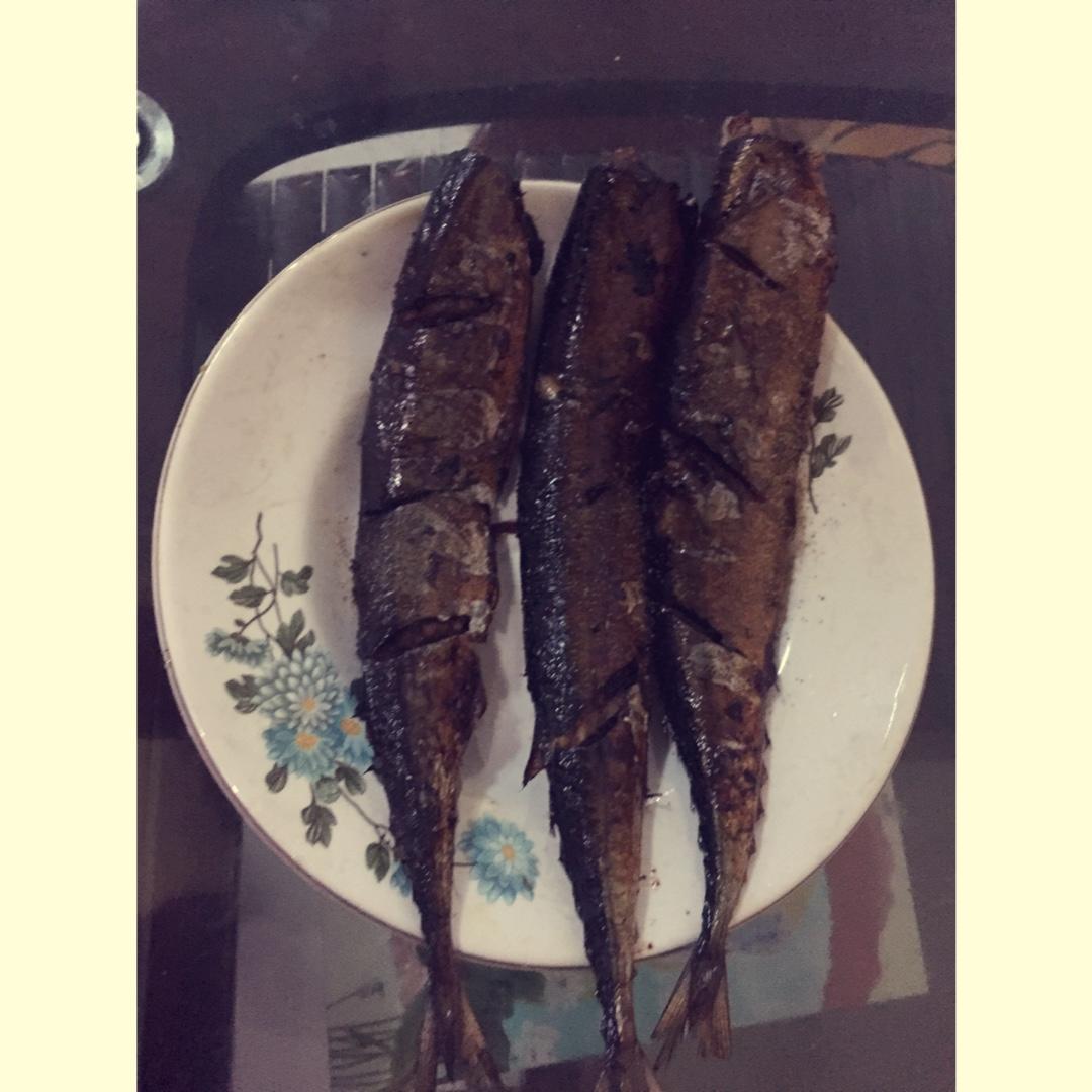 盐烤秋刀鱼