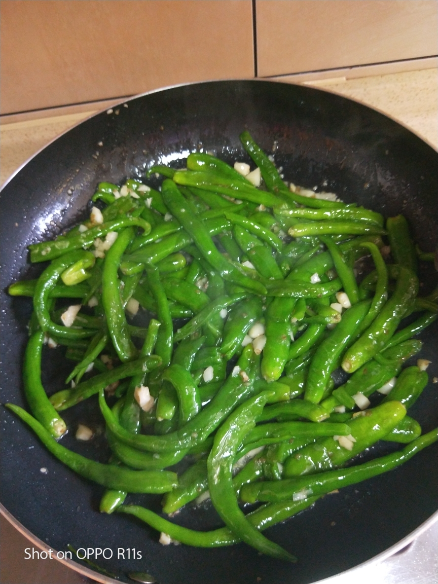 超级下饭开胃的豆豉煸辣椒的做法 步骤5