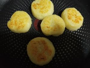 韩式土豆饼的做法 步骤7
