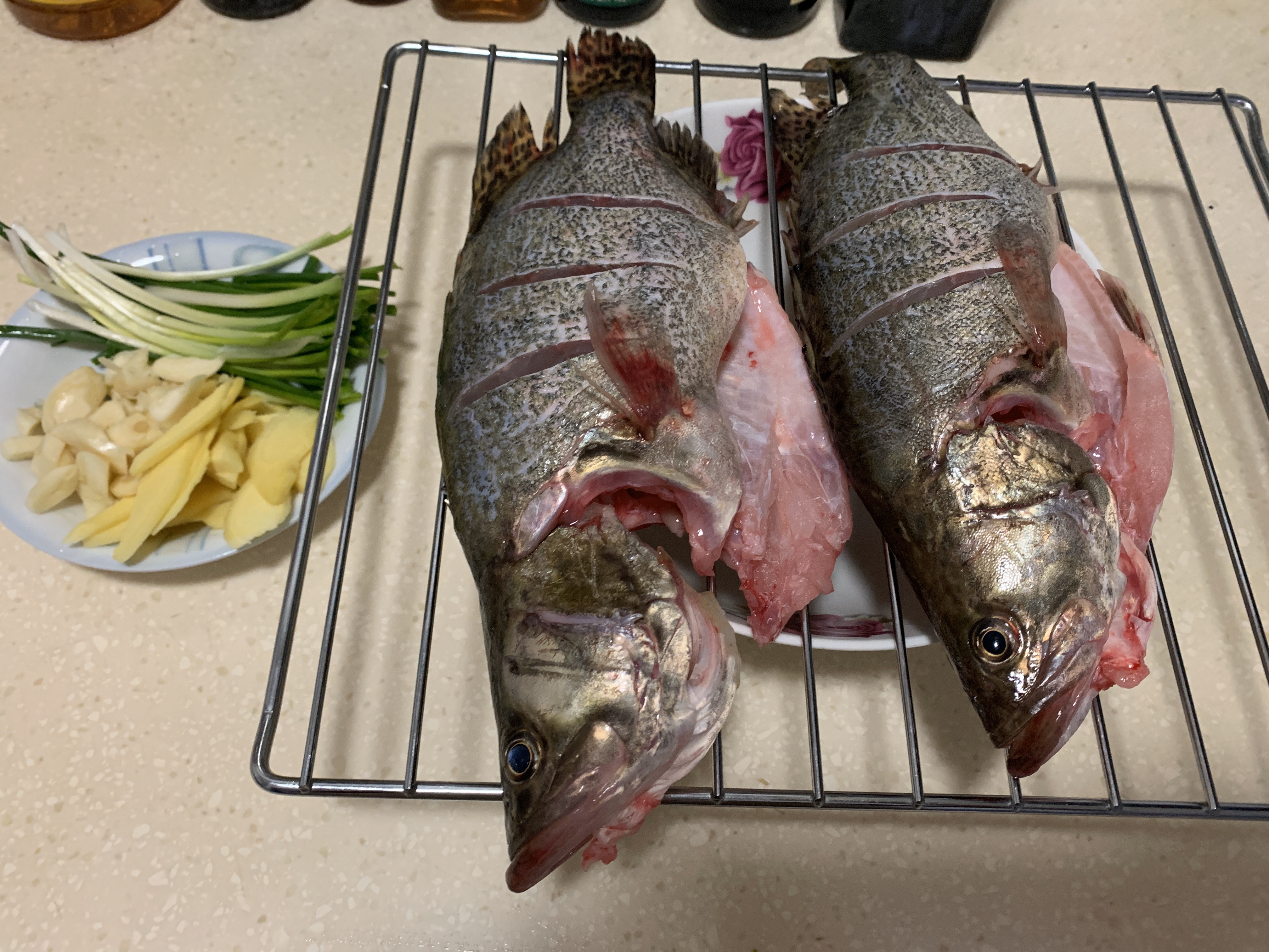 红烧鳜鱼的做法 步骤1