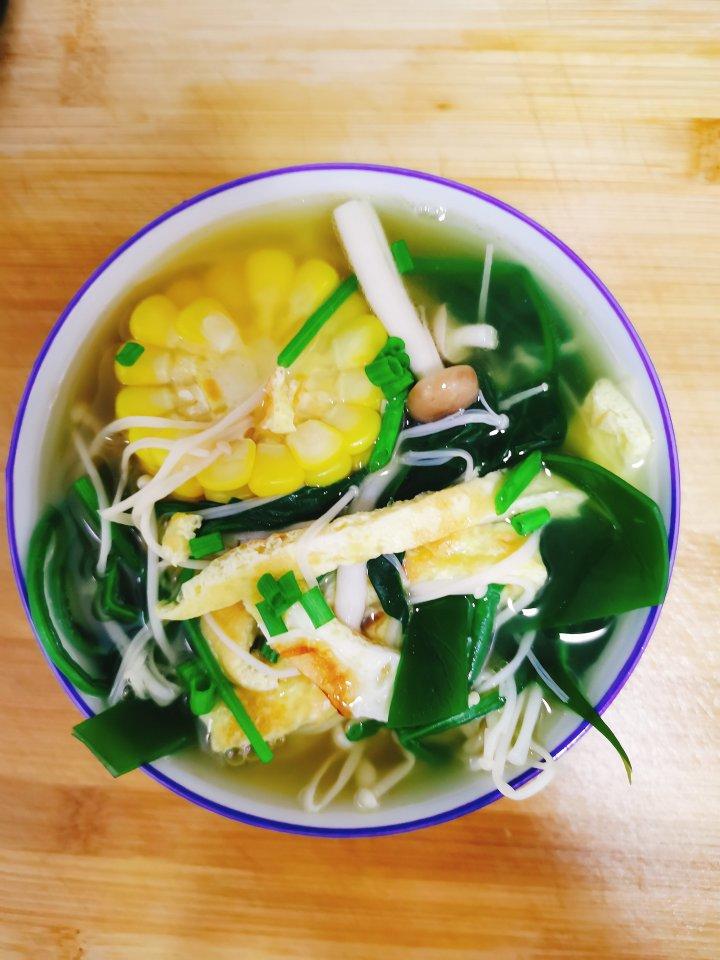 鲜到起飞的菌菇汤！不好喝不要钱！