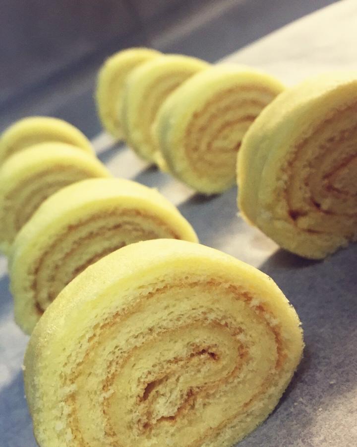 《Tinrry下午茶》教你做基础原味蛋糕卷