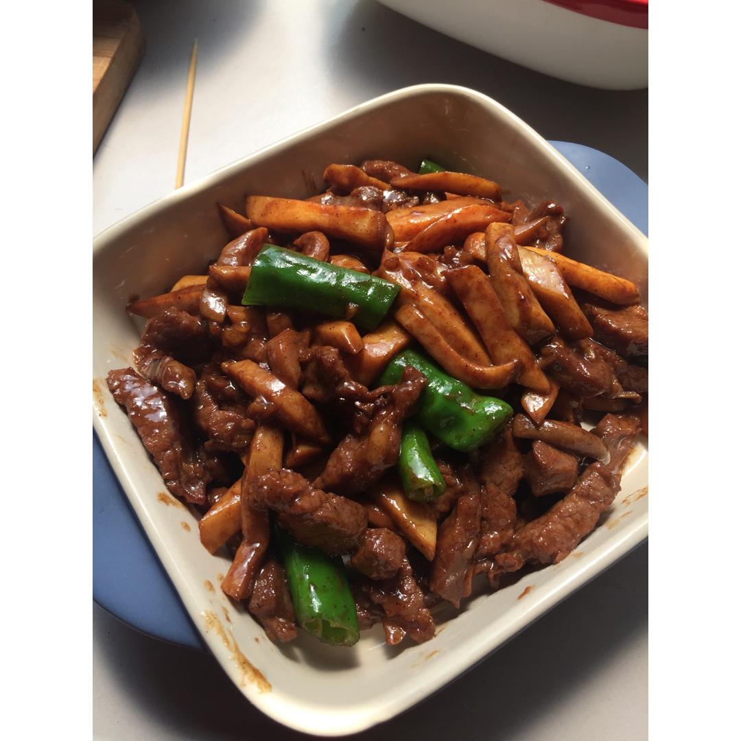 黑椒杏鲍菇牛肉粒