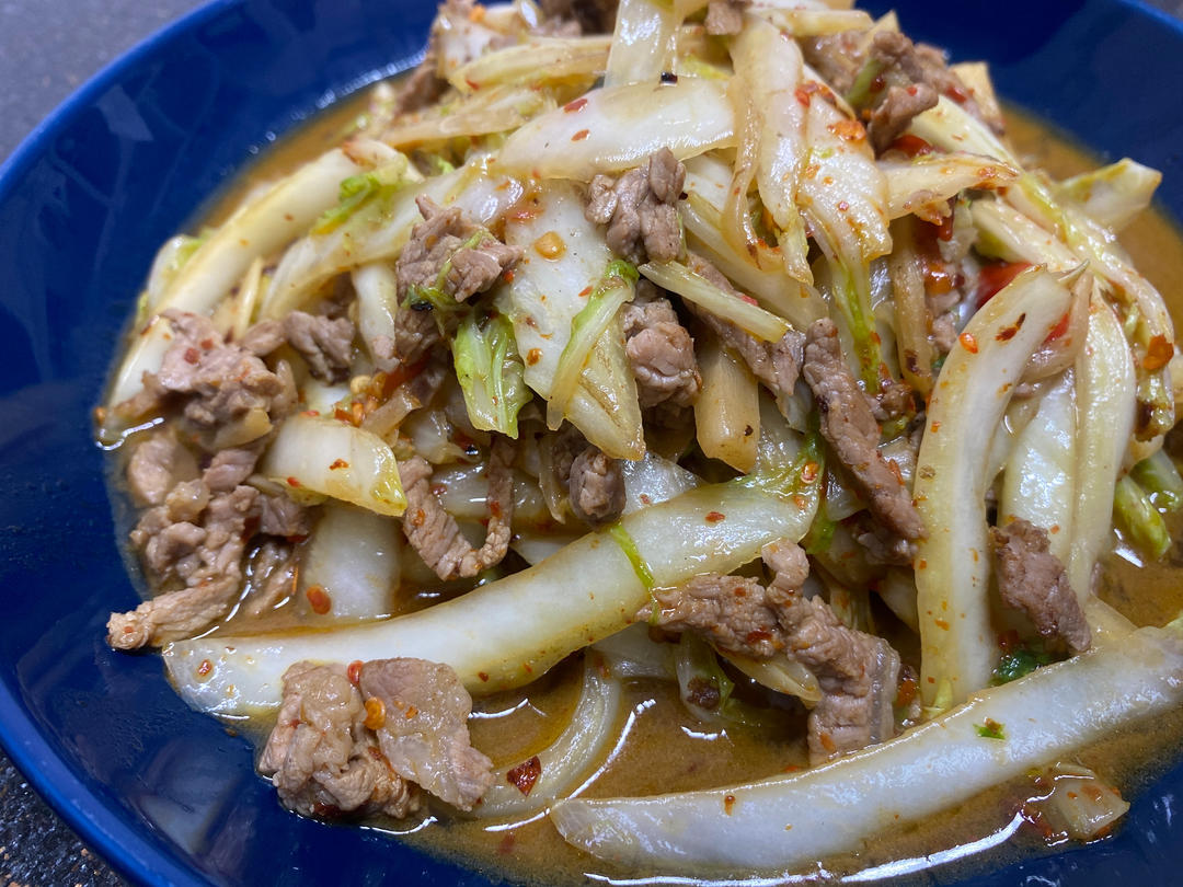 下饭神器又来了，试试这道白菜梗炒牛肉！！