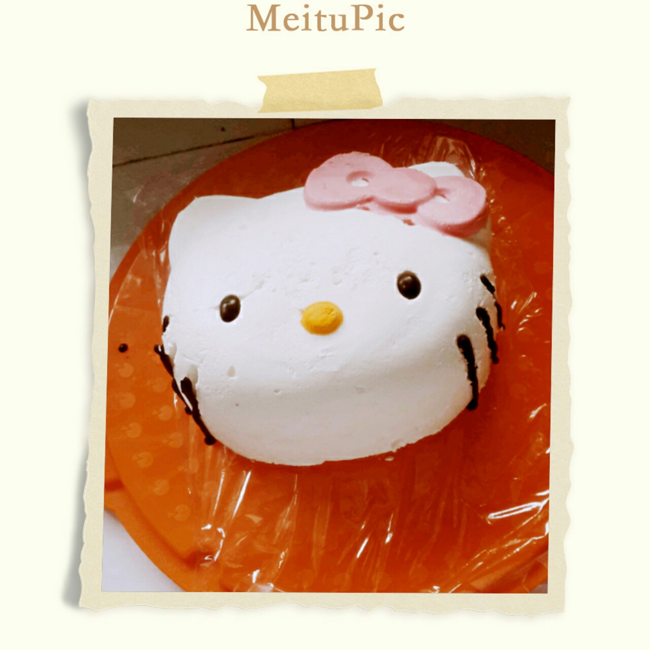 Hello Kitty 酸奶慕斯