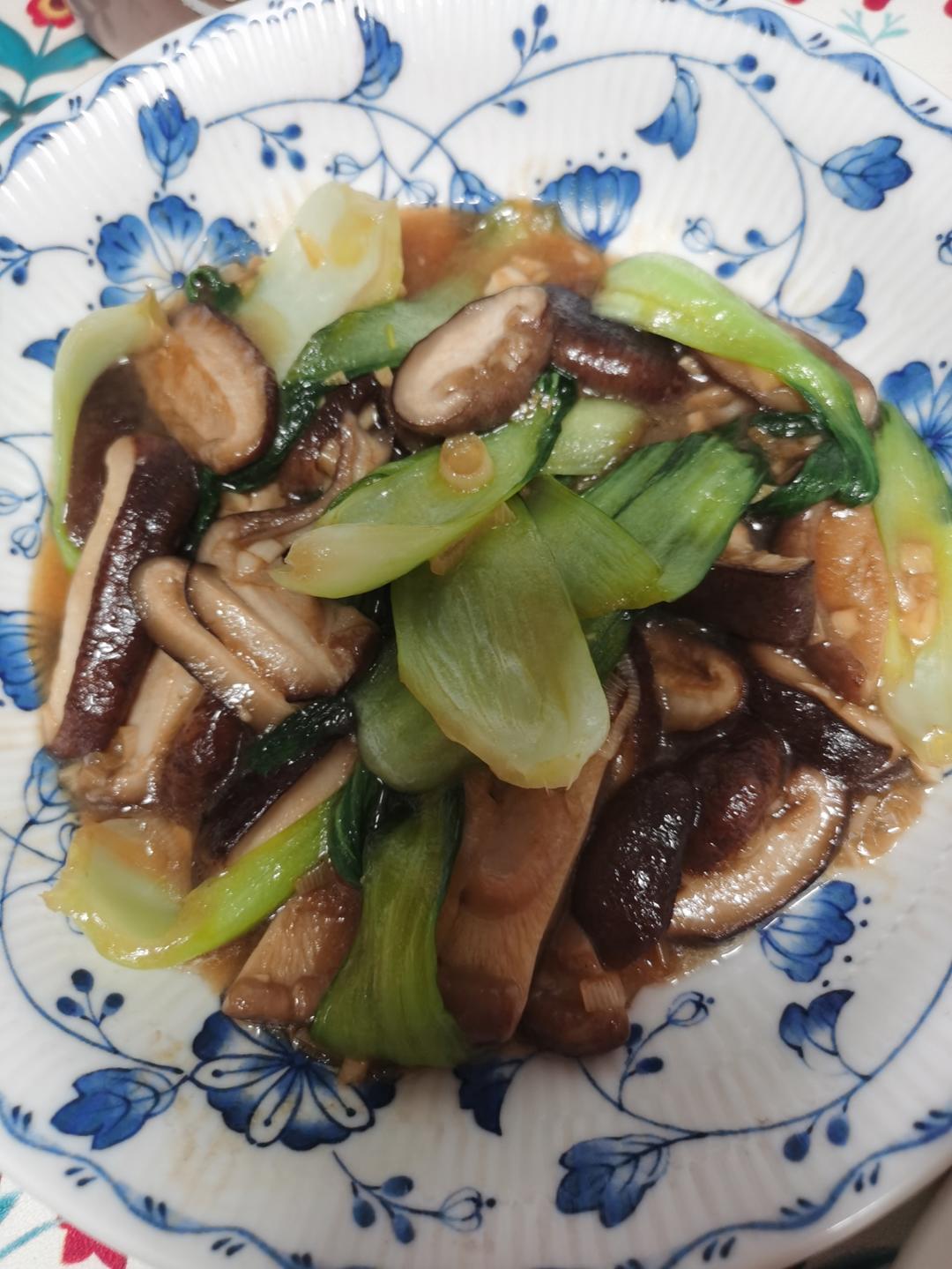 简易版香菇扒油菜