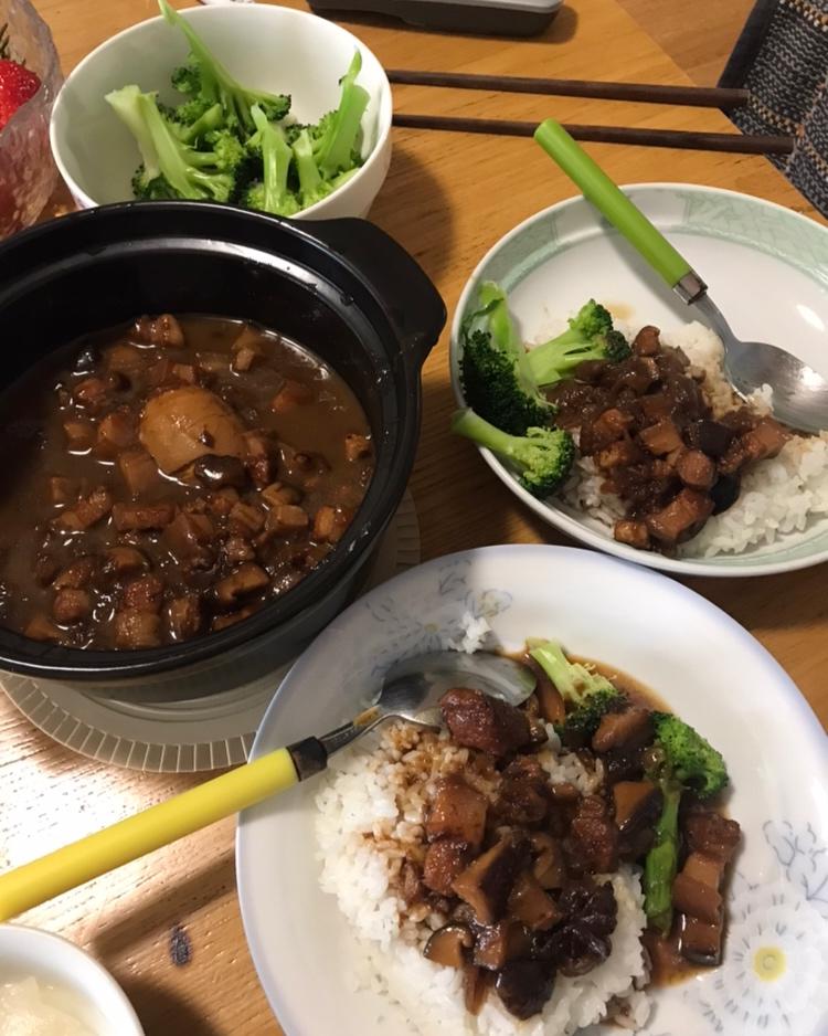 台式卤肉饭~