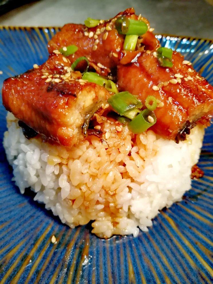 幸福李里做的蒲烧鳗鱼盖饭(鳗丼)