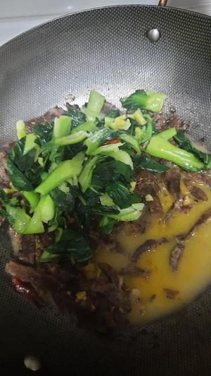 青菜烧牛肉的做法 步骤5