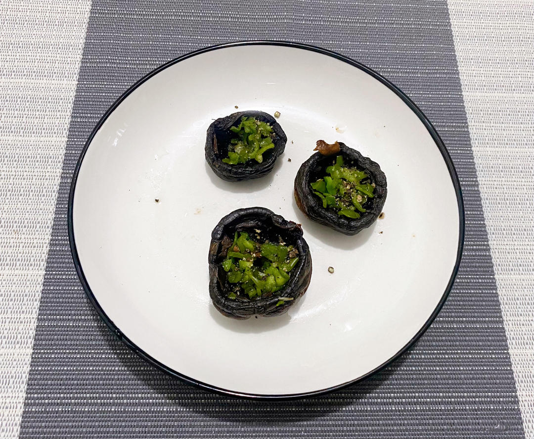 【蒜香煎汁蘑菇】