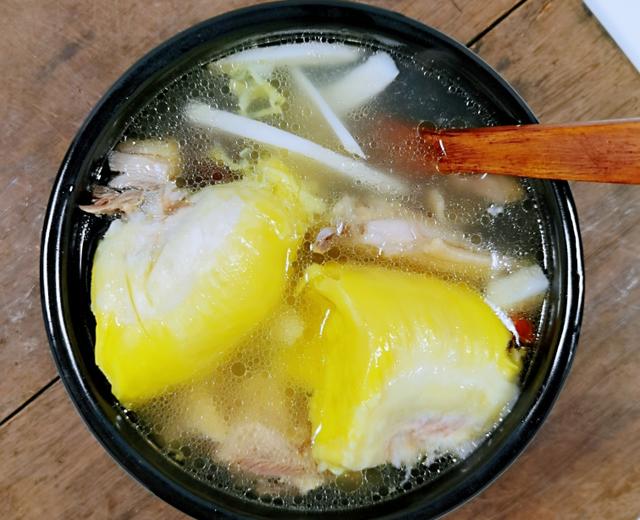 榴莲椰子炖鸡汤的做法