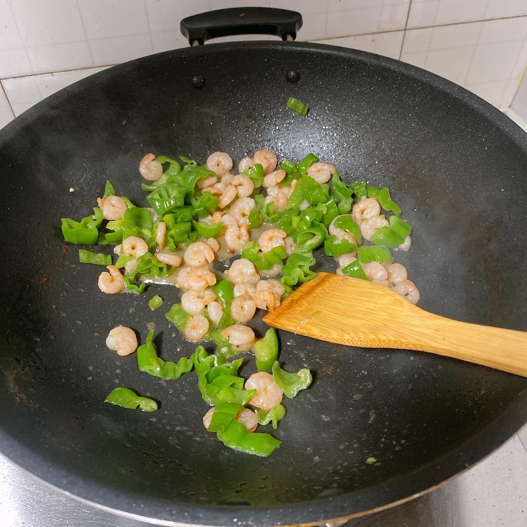 胡萝卜青椒炒虾仁