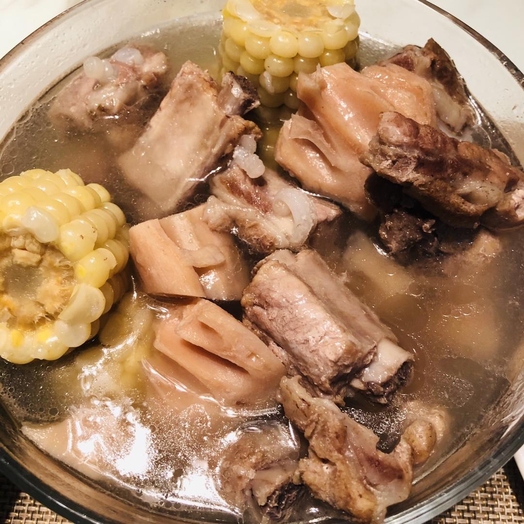 莲藕玉米排骨汤