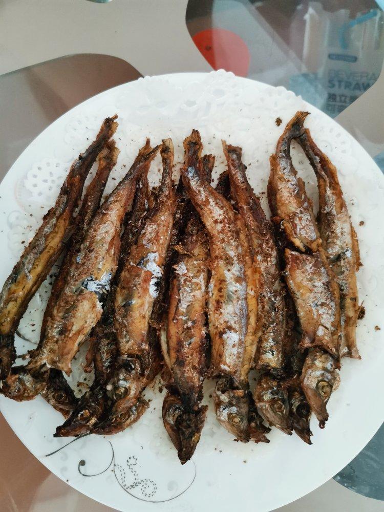 香煎椒盐多春鱼
