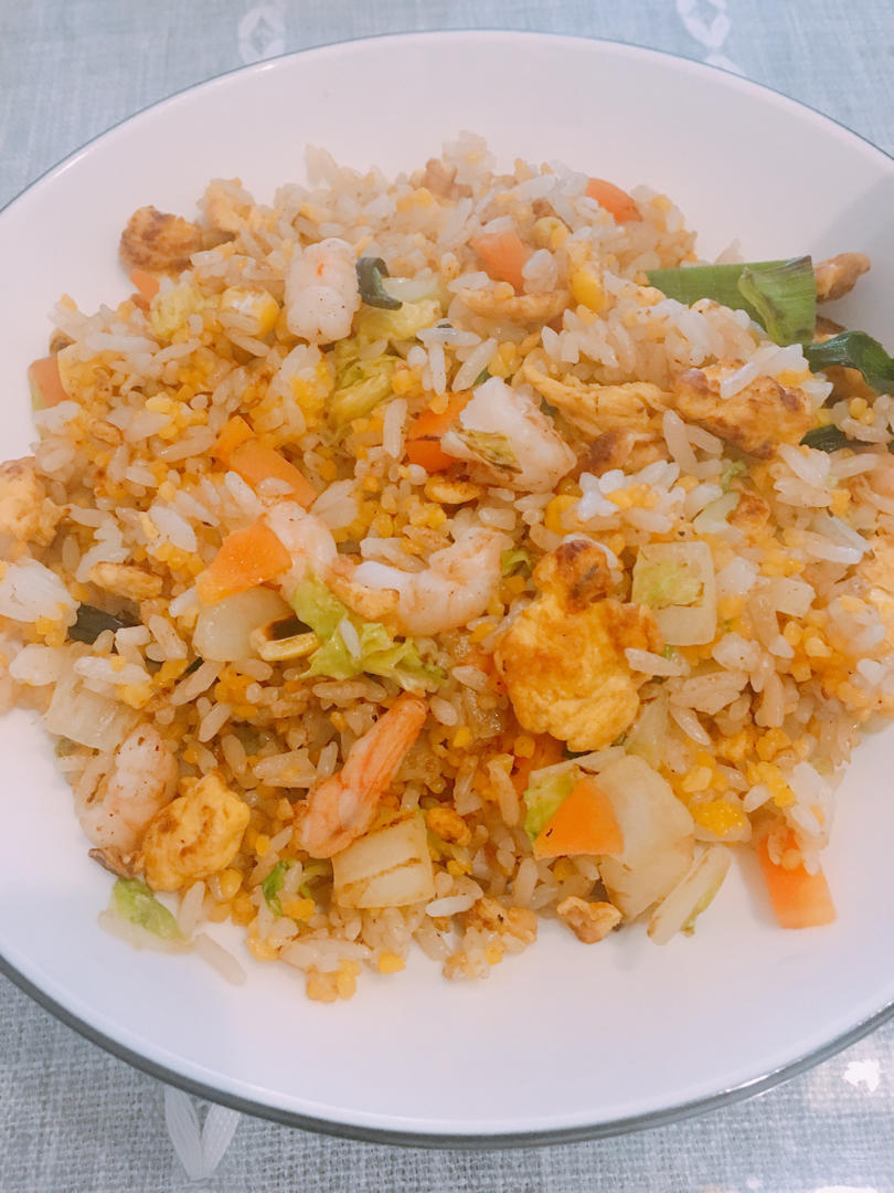 粒粒分明虾仁蛋炒饭