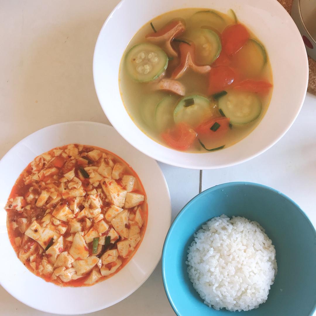 蕃茄西葫芦豆腐汤（夏季开胃汤）