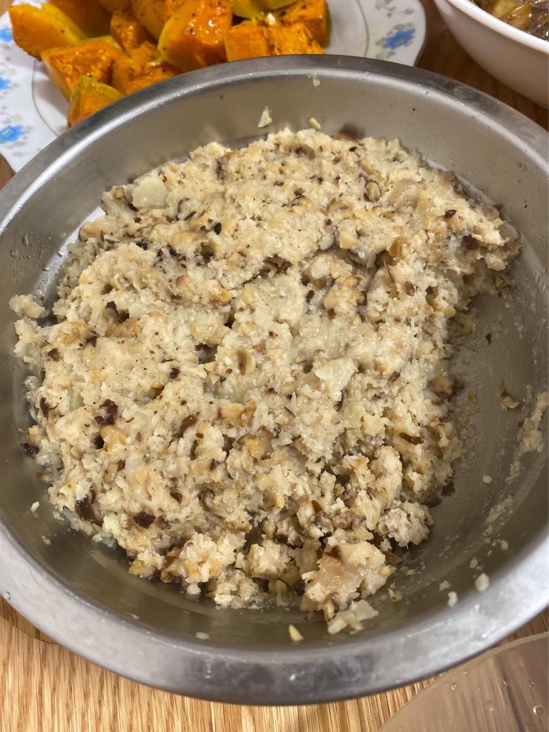 粤式香菇马蹄蒸肉饼