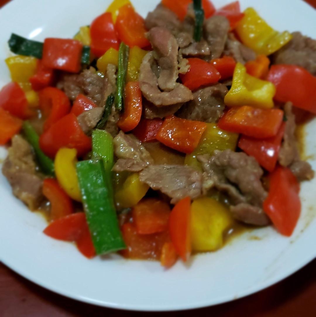 彩椒牛肉粒