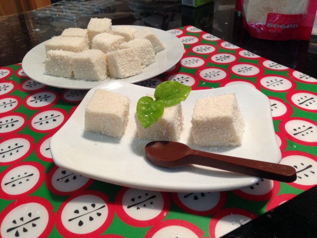 椰蓉椰汁糕